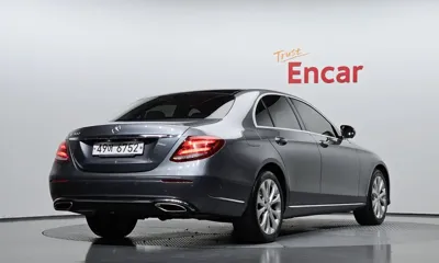 Mercedes-Benz E-Class 2017, 53264 км, за 25990000 KRW