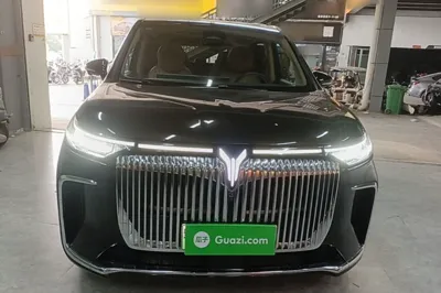 Voyah Dream 2025, 15500 км, за 265909.37 CNY
