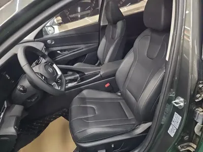 Hyundai Elantra 2025, 11900 км, за 78900 CNY - фото 8