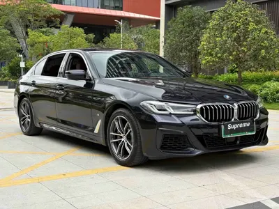 BMW 5 Series New Energy 2021, 90000 км, за 188000 CNY