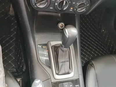 Mazda 3 Axela 2017, 105000 км, за 38700 CNY - фото 16