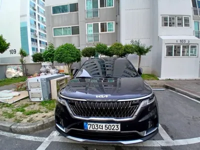 Kia Canival 2023, 54056 км, за 26000000 KRW