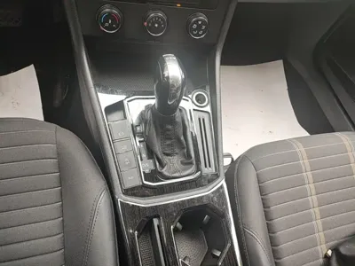 Volkswagen Lavida 2019, 117800 км, за 44100 CNY - фото 14