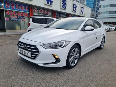 Hyundai Avante 2017, 65844 км, за 10300000 KRW