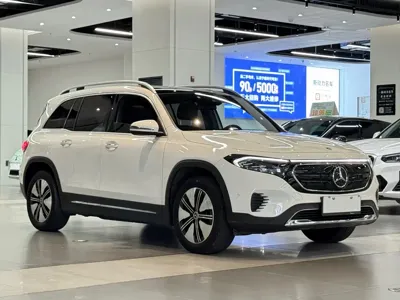 Mercedes-Benz EQB 2023, 59000 км, за 122800 CNY
