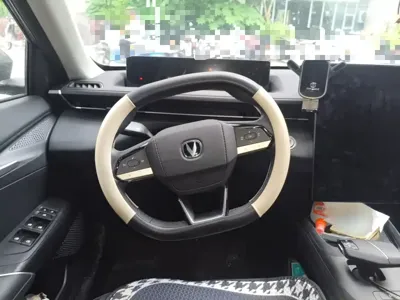 Changan Eado 2025, 8400 км, за 63200 CNY - фото 3