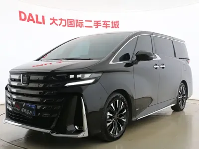 Toyota Vellfire · 2025 год