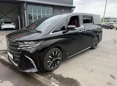 Toyota Alphard 2024, 39017 км, за 88900000 KRW