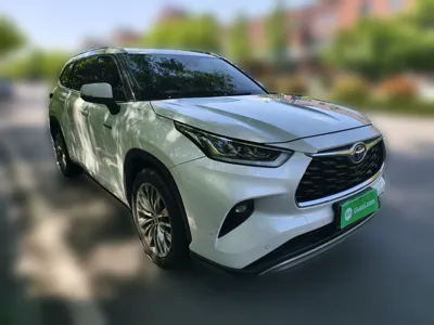 Toyota Highlander 2022, 73900 км, за 221103.95 CNY