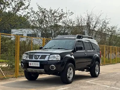 Nissan Paladin · 2013 год