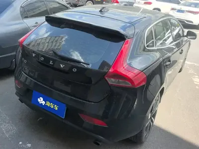 Volvo V40 2015, 111000 км, за 29000 CNY