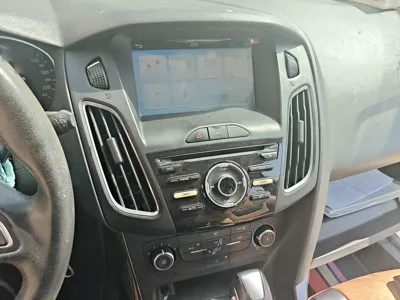 Ford Focus 2018, 59000 км, за 49808.72 CNY - фото 10