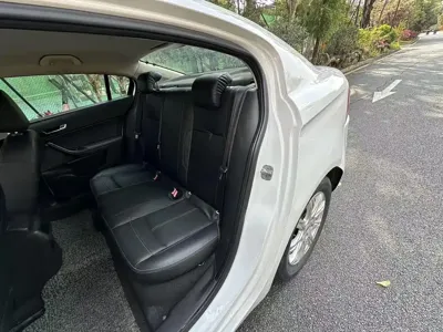 Qoros Qoros 3 2018, 80000 км, за 19800 CNY - фото 8
