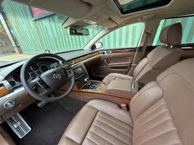 Volkswagen Phaeton 2015, 70000 км, за 119800 CNY