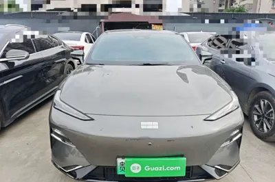 Geely Galaxy E8 2024, 133100 км, за 120653.34 CNY