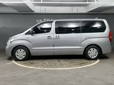 Hyundai Starex 2017, 129880 км, за 11000000 KRW