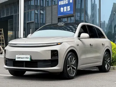 Li Auto Li L6 · 2024 год