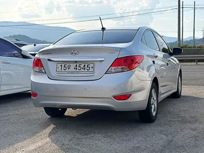Hyundai Accent 2015, 188572 км, за 4000000 KRW - фото 4
