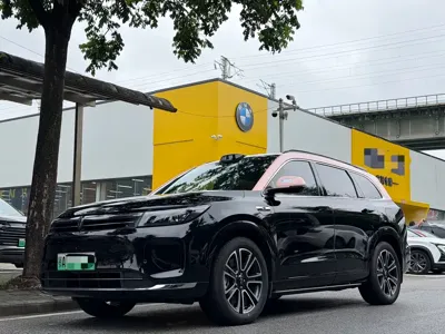 AITO 问界 AITO M7 · 2025 год