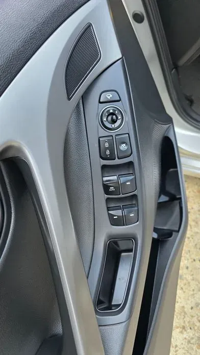 Hyundai Avante 2015, 83036 км, за 7000000 KRW - фото 15