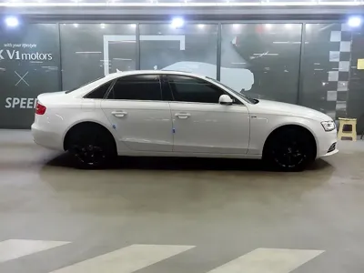 Audi A4 2015, 68025 км, за 7990000 KRW