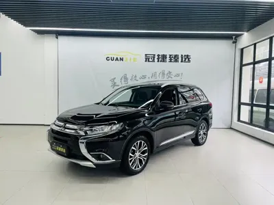 Mitsubishi Outlander · 2018 год