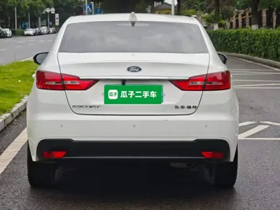 Ford Escort 2019, 102500 км, за 28600 CNY - фото 6