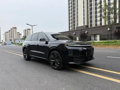 Li Auto Li L6 · 2025 год