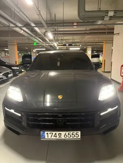 Porsche Cayenne 2024, 27824 км, за 94870000 KRW