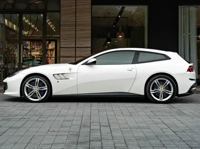 Ferrari GTC4Lusso 2018, 22000 км, за 3680000 CNY - фото 6