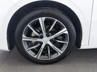 Geely Emgrand 2022, 35300 км, за 39800 CNY - фото 17
