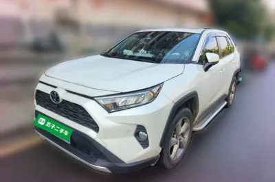 Toyota RAV4 · 2021 год