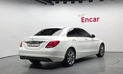Mercedes-Benz C-Class 2018, 65781 км, за 20100000 KRW
