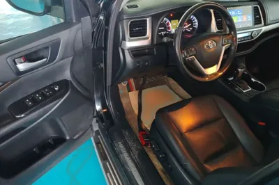 Toyota Highlander 2017, 87800 км, за 115592.67 CNY - фото 19