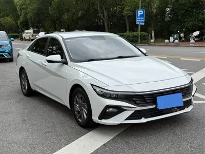 Hyundai Elantra 2024, 30000 км, за 51800 CNY