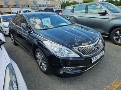 Hyundai Grandeur 2016, 52900 км, за 9900000 KRW