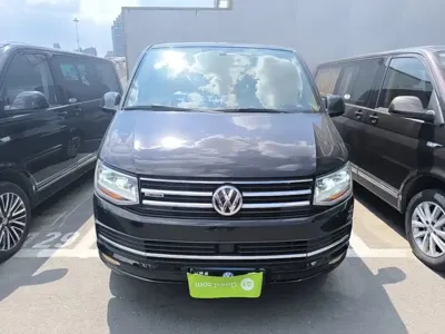 Volkswagen Multivan 2018, 180900 км, за 190300 CNY