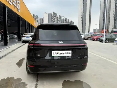 Li Auto Li L9 2024, 26000 км, за 269800 CNY