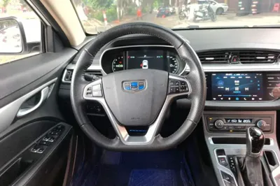 Geely Auto Emgrand 2018, 30400 км, за 35596.28 CNY - фото 7