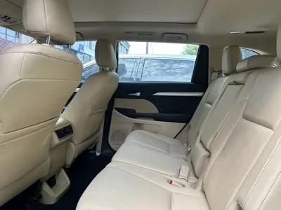 Toyota Highlander 2018, 123800 км, за 115800 CNY - фото 13