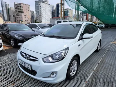 Hyundai Accent · 2013 год