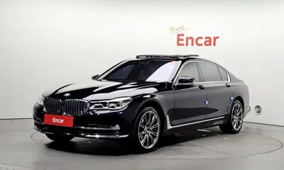 BMW 7-Series · 2017 год
