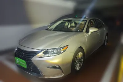 Lexus ES · 2015 год