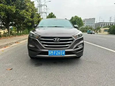Hyundai Tucson 2016, 80000 км, за 33800 CNY