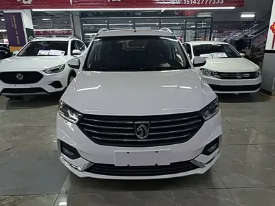 Baojun 360 2018, 86800 км, за 23700 CNY