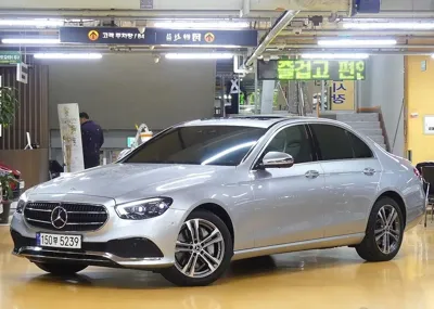 Mercedes-Benz E-Class · 2022 год
