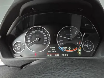 BMW 3-Series 2014, 109000 км, за 8000000 KRW - фото 5