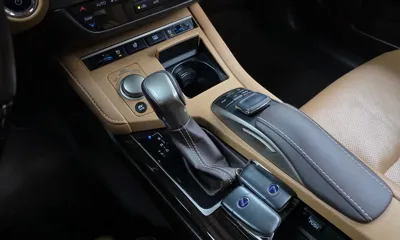 Lexus ES 2018, 69170 км, за 32000000 KRW - фото 9