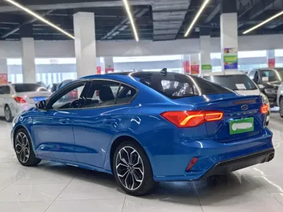 Ford Focus 2020, 73000 км, за 38800 CNY