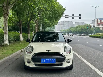 MINI MINI 2015, 120000 км, за 45800 CNY